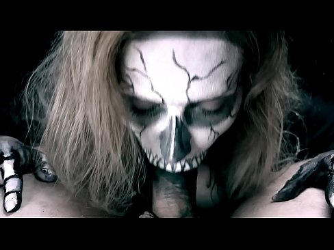 ❤️ Demon girl chupando pollas con su boca negra y tragando semen Video de porno en es.hentaiser.ru ❌️